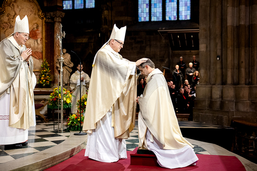 Bischofsweihe von Erzbischof Josef Grünwidl.